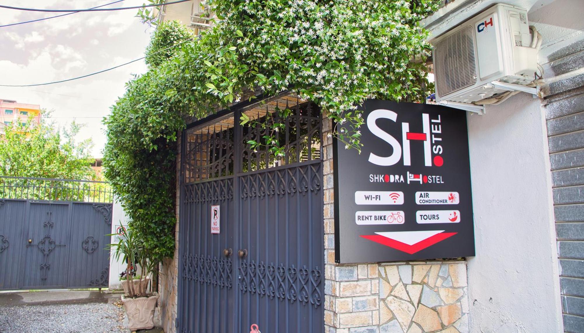 Shkodra Hostel & Day Tours Екстериор снимка