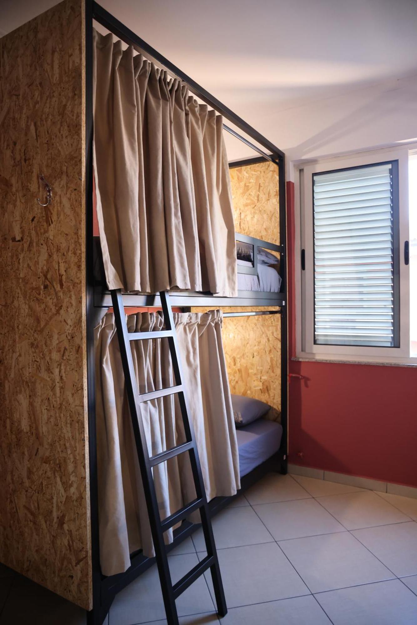 Shkodra Hostel & Day Tours Екстериор снимка